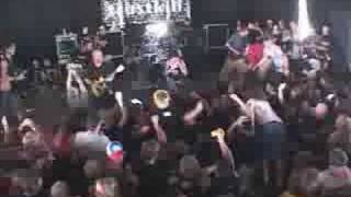 Walls Of Jericho - Jaded (Hellfest 2003)