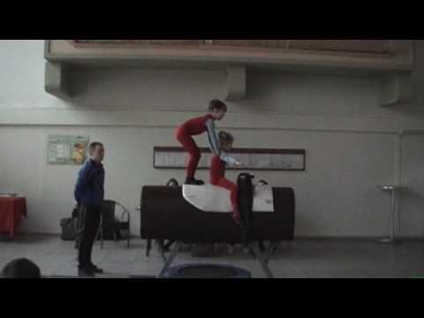 Holzpferdturnier 27.3.2010 Alina und Xenia