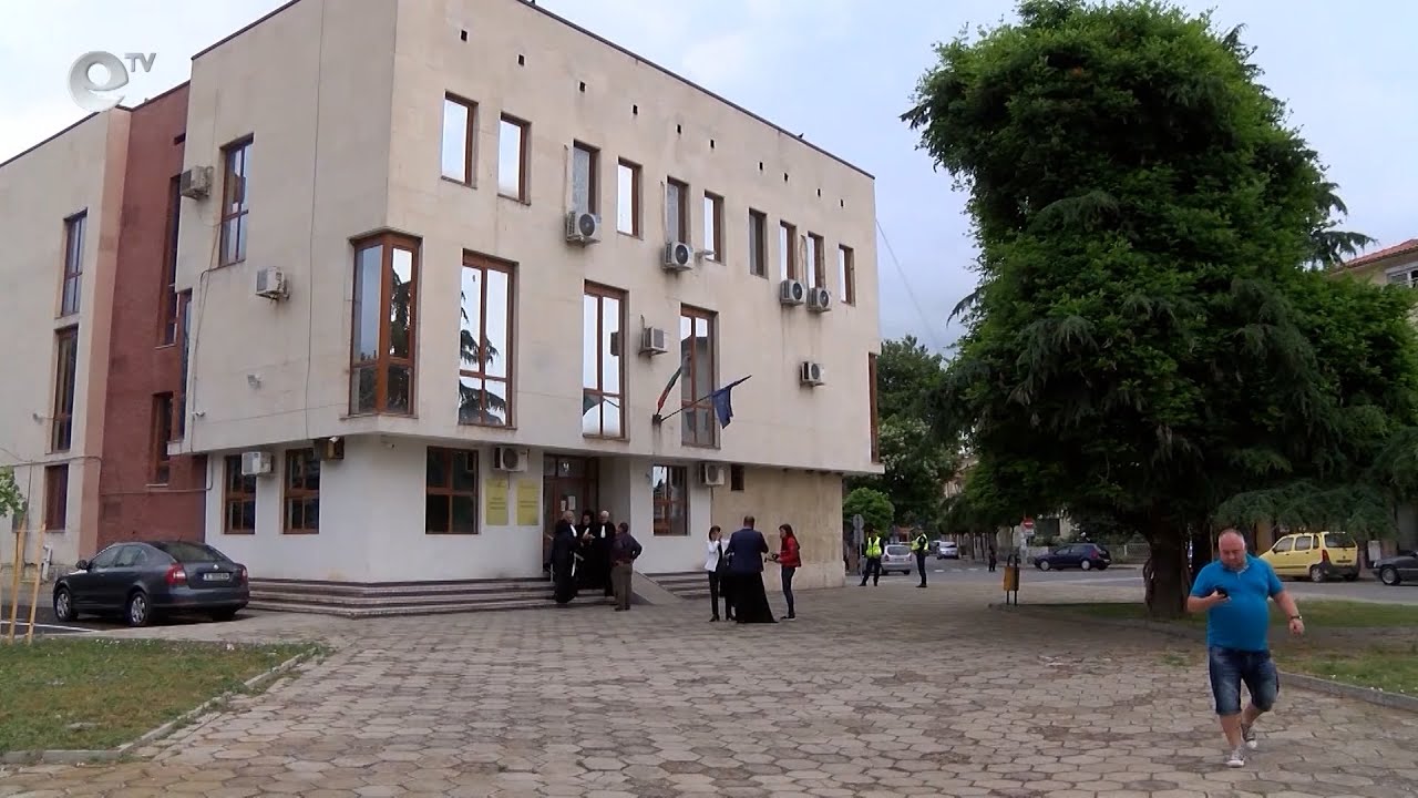 Арестуваха свещеник за държане и разпространение на порнографски материали с непълнолетни