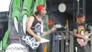 Pierce The Veil - May These Noises Startle You in Your Sleep Tonight - Live 6-28-15 Vans Warped Tour