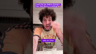 Wait… is that Selena Gomez’s Oreo Benny’s trying?👀via #tiktok 😋😜🍪#selenagomez #bennyblanco #oreo