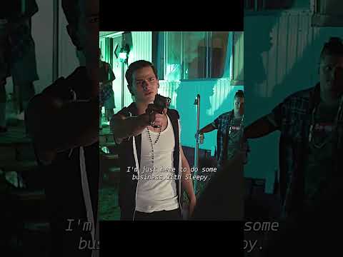 "That's a 226 clone. It's one of the most unreliable firearms in the world"  #shorts #lordofwar