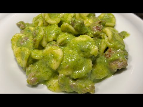 Orecchiette fresche con crema di broccoli e salsiccia ❤️