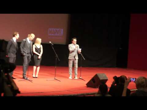 Robert Downey Jr. speaks Russian at the Avengers Moscow premiere