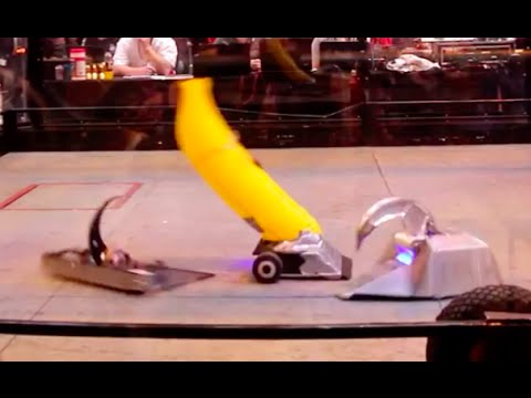 FRA Q8 - Rabid M8 v Little Nipper v Hardwired II - RC Combat Robot Wars - 2015 RC World Champs