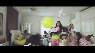 Download lagu Cherrybelle - Malam Minggu (Director's Cut) mp3 Download lagu Cherrybelle - Malam Minggu (Director's Cut) mp3