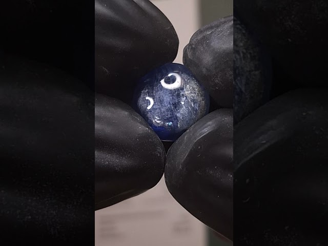 حجر كيانيت طبيعي مفحوص و موثق بشهادة مختبر