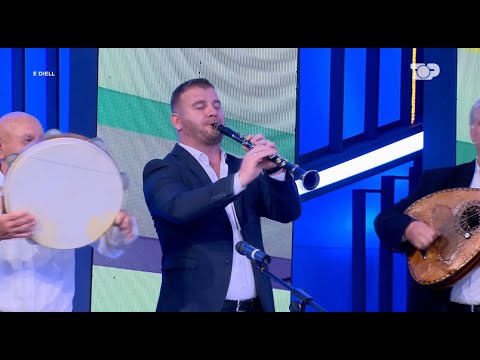 Kaba LIVE! Pogonishtja dhe vallja e krushqve, Grupi i Myzeqesë ndezin studion e Pa Filtra