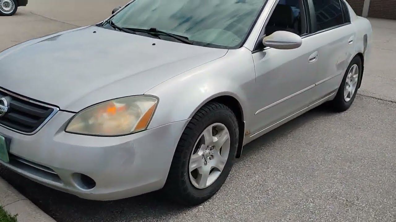 2003 Nissan Altima 2.5 S Startup Engine & In Depth Tour
