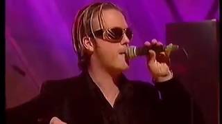 Babybird - Candy Girl - Live on T.F.I. Friday, 1997