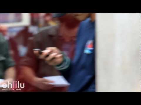 [Fancam] 120622 EXO-K in London - Kai gets left behind
