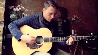 Louis Baker - Burning Ember (acoustic) | Småll Sessions