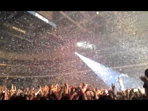 30 Seconds To Mars Live 26.02.2014 Hannover - Closer To The Edge Confetti Rain
