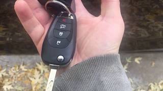 How to find the keyhole and unlock your 2017 Chevy Cruze with the key
