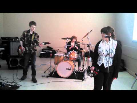 Molly Jr. & The Yelps- Gold On The Ceiling Cover