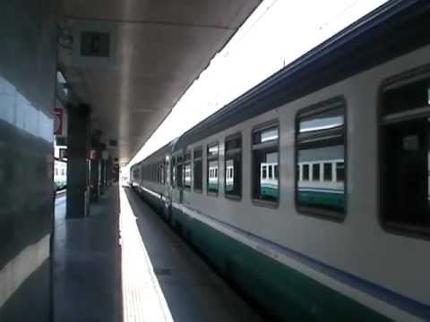 E656.472 in partenza con l' IC 707 Roma Termini - Taranto