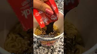 Download lagu FEEDING MY DAD THE SPICIEST RAMEN NOODLES EVER! #shorts #viral #mukbang mp3
