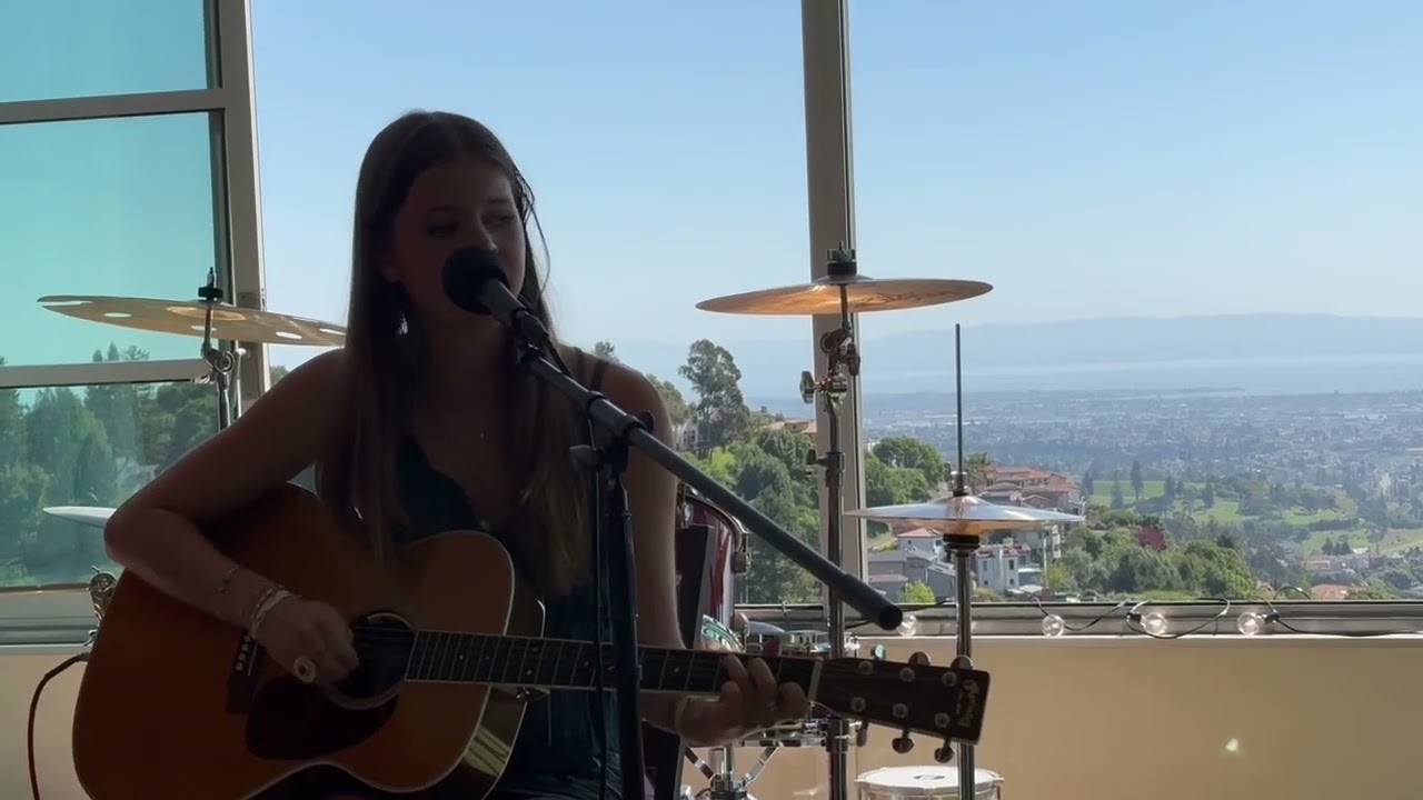 Promotional video thumbnail 2 for Lilah Anders