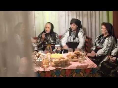 Femeile comuna şincai - mamă uratu mă cere