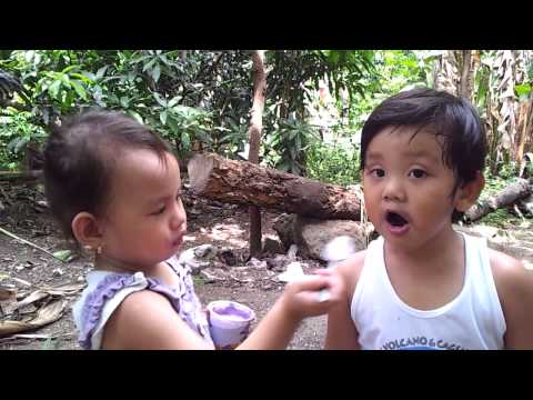 keil nagsusubo ng ice cream kay kambal