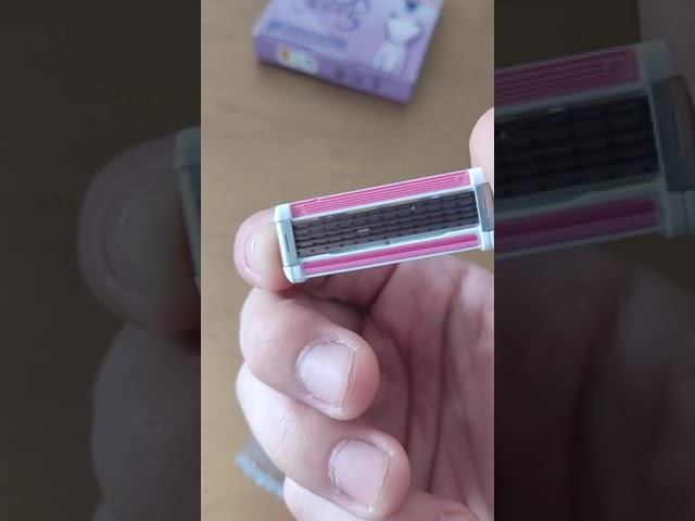 Vídeo relacionado con BIC Click 5 Soleil, Paquete de 8 Cuchillas de Afeitar de Recambio de 5 hojas