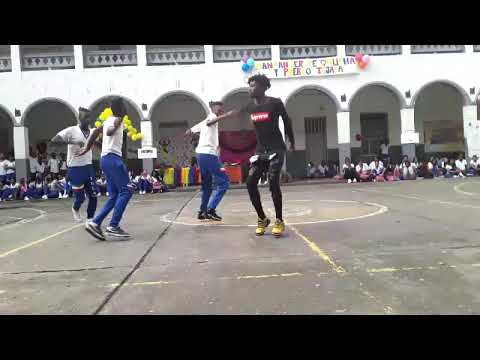 En el colegio se gozan los tombos