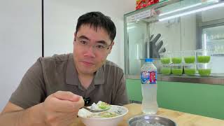 The Best $1 Dessert in Saigon? | Ngọc Thạch Quán District 1