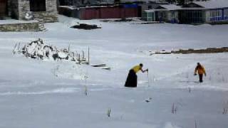 preview picture of video 'Skiing Monks at Tengboche, Nepal'