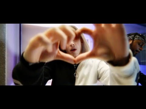 Video thumbnail for Woke Up in Italy