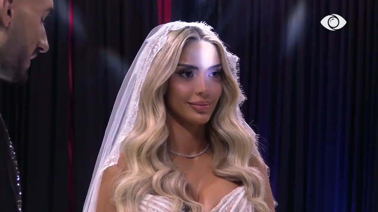 Monika Kryemadhi dhe Arbër Hajdari urojnë çiftin