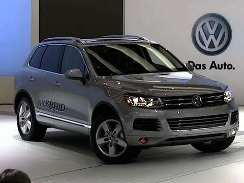 RoadflyTV - 2011 Volkswagen Touareg Hybrid SUV