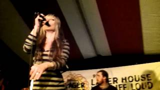 The Detroit Cobras-Baby Let Me Hold Your Hand (9-28-12)