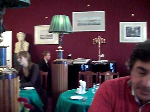 Nicola Sfregola  e Luigi Rizzi a Sanpietroburgo Film 005.avi