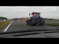 Boze boeren via snelweg onderweg naar Arnhem