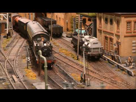 One of the most beautiful British model railway micro layouts of British Railways (GWR) in OO scale