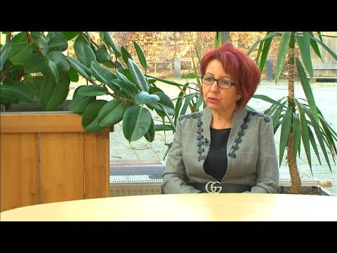 ÉLESZTŐ! 31 - Tompa Gyöngyvér: áldás vagy átok a balkezesség?