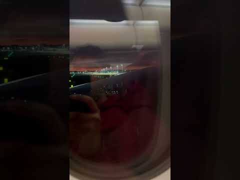 Qantas QF2 landing in Sydney Kingsford smith international Airport