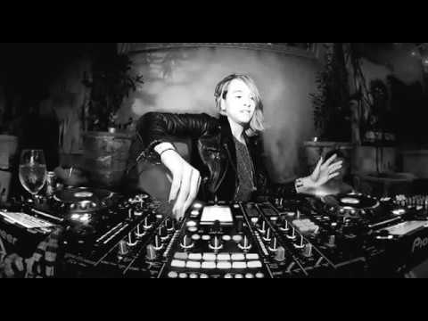 Pao Calderon @ Frisky Radio - Podcast (Cover Audio)