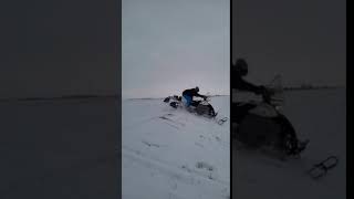videos de risa en motos de nieve