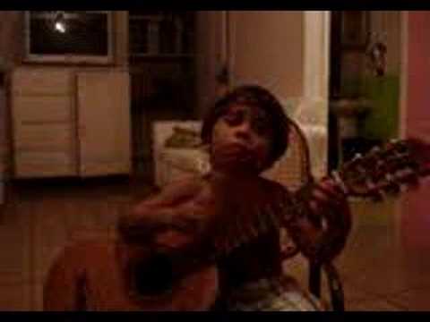 Gabriel tocando Pai Nosso