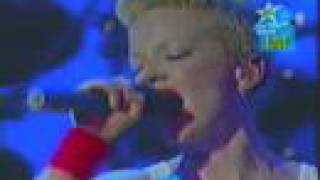 Garbage &quot;Parade&quot; London 2002