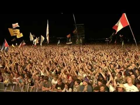 Neil Young - Rockin' In The Free World (Glastonbury 2009)