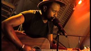 Majozi performs 'Darling' live (24 April 2015)