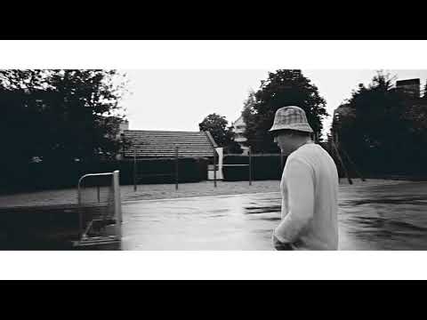 EAZ - K.I.N.G [PROD. BY L.KAY]