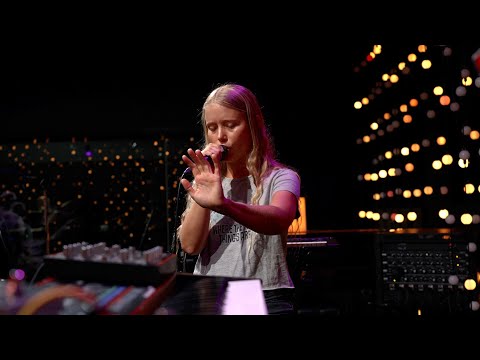 strongboi - magic (Live on KEXP)