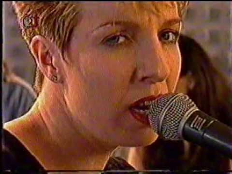 29-Na Kloboučku-M.Březinová "Come Together"