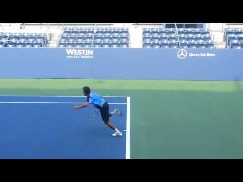 Sergiy Stakhovsky - The Guy That Beat Federer at Wimbledon