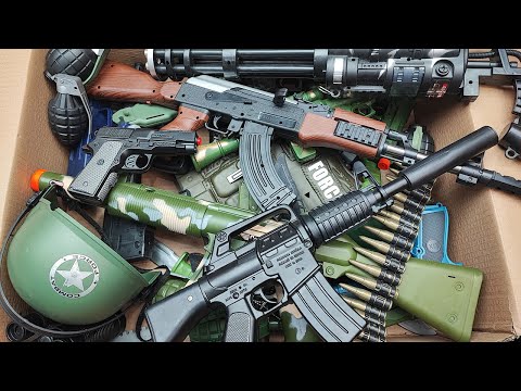Military Guns Toys & Equipment ! Special Forces Troop Soldiers Weapons, Rifles And Ammunition