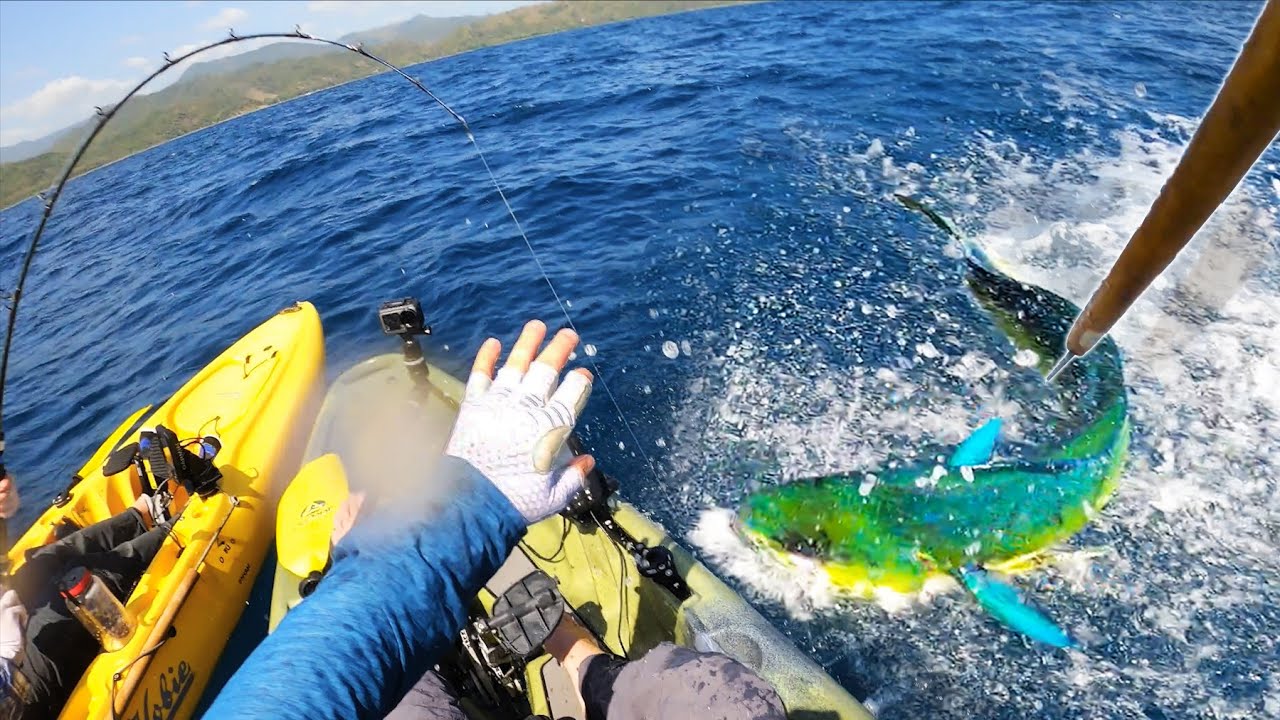 Offshore Kayak Fishing for GIANT MAHI CATCH CLEAN COOK -- #FieldTrips Panama