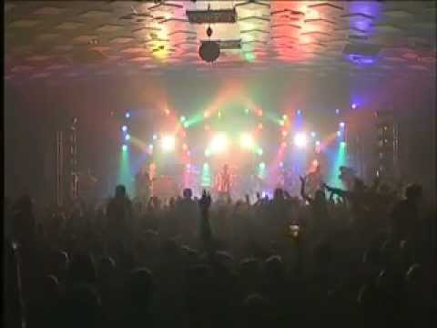 Shed Seven - Chasing Rainbows (Live Glasgow Barrowlands 2002)